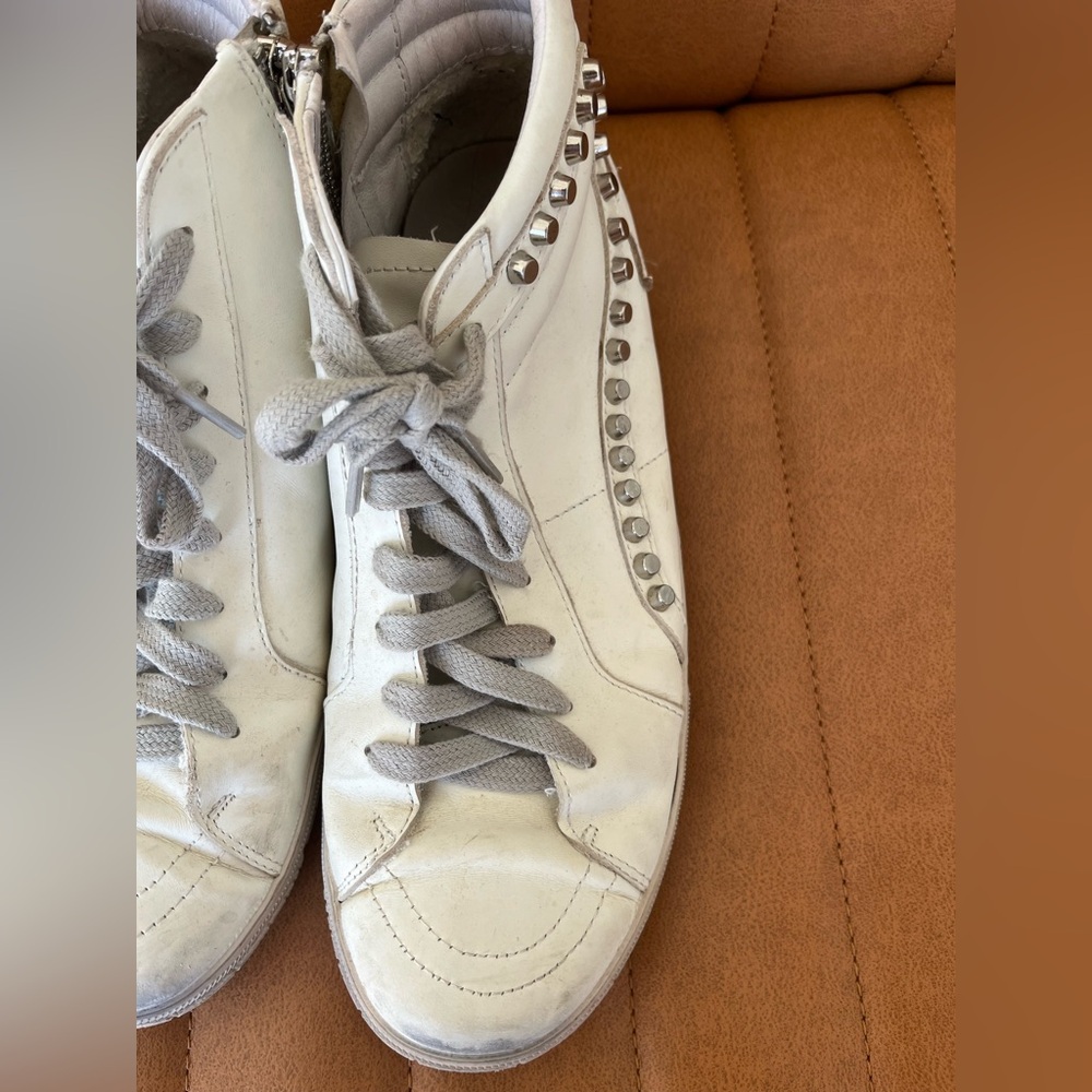 GGDB Sneakers - Picture 3 of 8